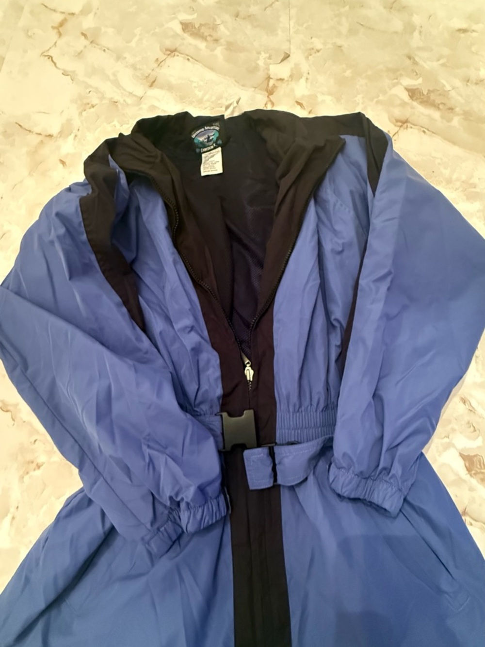 Danskin Navy and Black Lightweight Outdoor Jacket